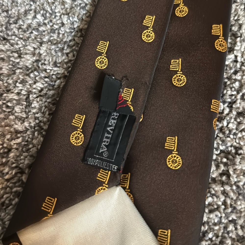 Trevira Brown/Gold Key Men’s Neck Tie Accessory - Picture 3 of 5